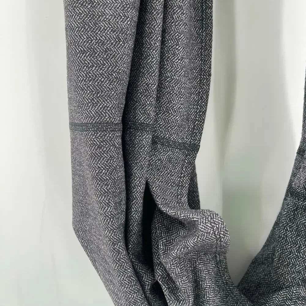 LULULEMON Vinyasa Scarf Wrap Buttons Multi-Way One Size Black Gray Stretch O/S